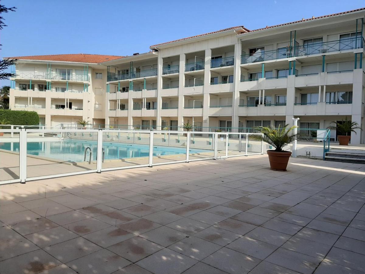 Appartement A Ciboure Avec Terrasse, Piscine Chauffee Et Parking - Ideal Golf Et Plage - Fr-1-239-551 Exterior foto